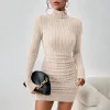 Mini Vestido de Manga Longa e Gola Alta