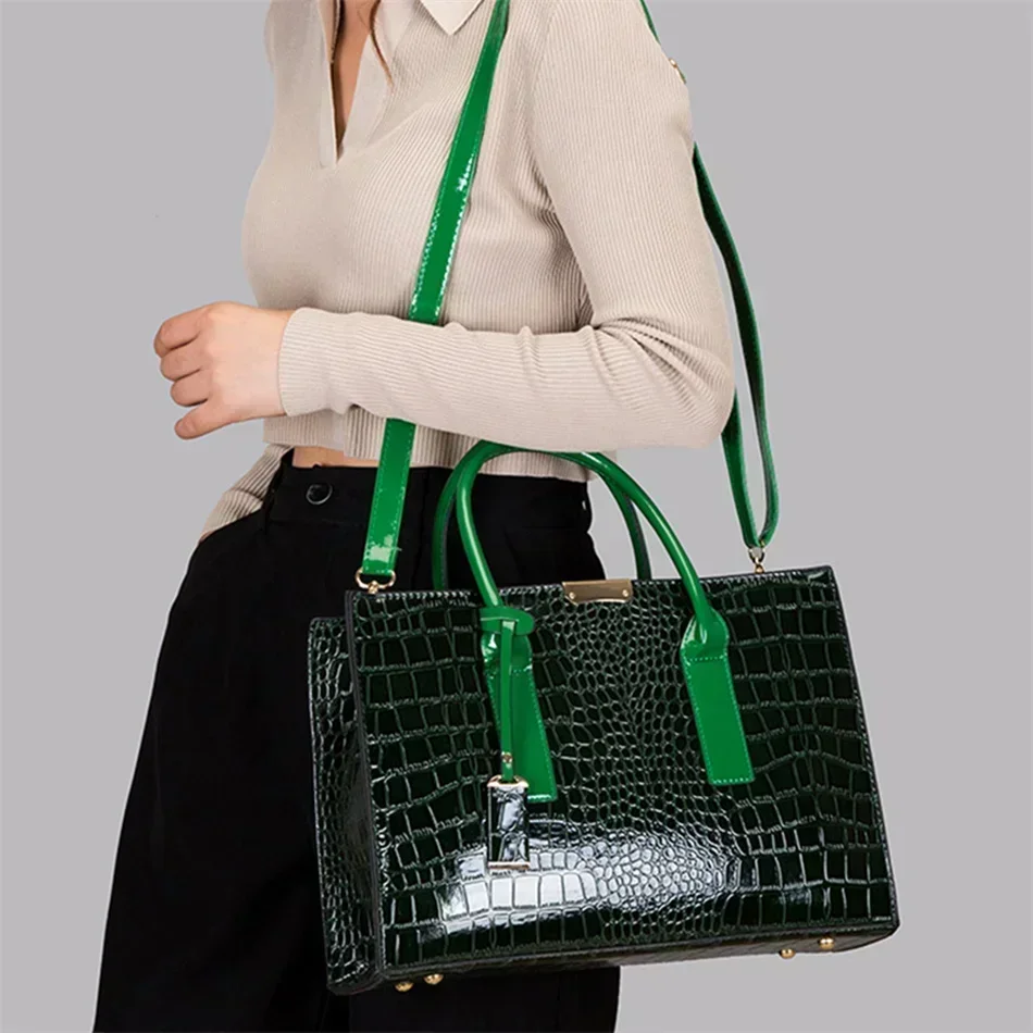 Bolsa Estampa de Crocodilo Maitê - Image 2